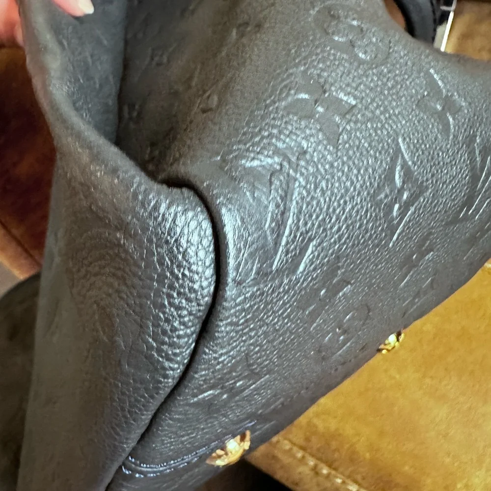 LOUIS VUITTON Artsy MM Empreinte Infini Monogram Shoulder Bag - Picture 15 of 16